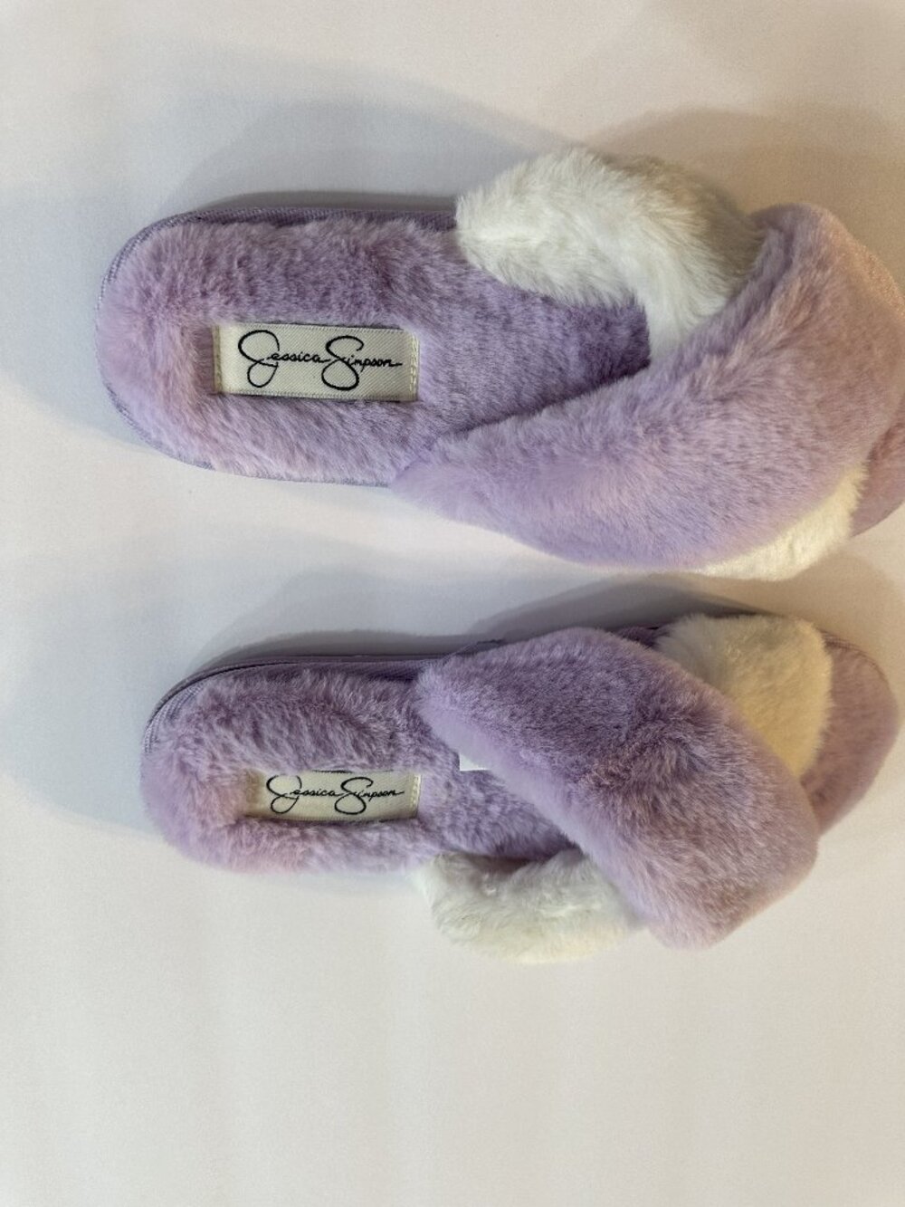 Jessica Simpson Lavender & White Fluffy Memory Foam Slippers NWOT
